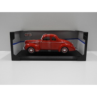 1:18 1939 Ford Deluxe Coupe (Red)