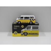 1:64 Dodge Van "MoonEyes"