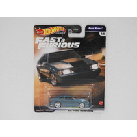 1:64 1992 Ford Mustang - Hot Wheels Premium "Fast & Furious"