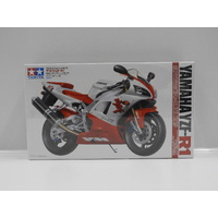 1:12 Yamaha ZF-R1