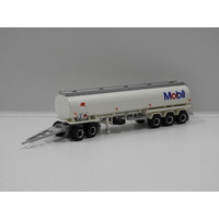 1:64 Tanker Trailer With Dolly "Mobil"