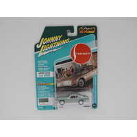 1:64 1963 Studebaker Avanti Supercharged (Green Mist Poly) - Johnny Lightning "Classic Gold Collection"