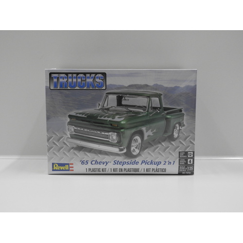 1:25 1965 Chevy Stepside Pickup 2 in 1