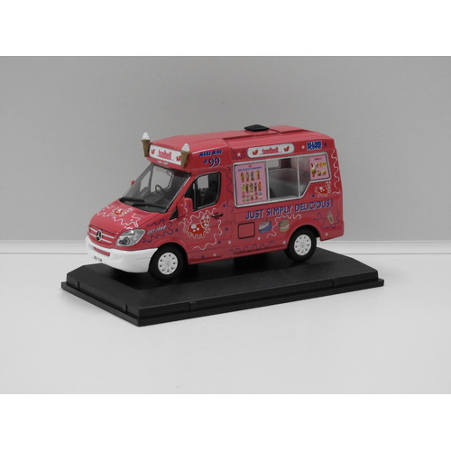 1:43 Whitby Mondial Ice Cream Van "Tonibell"