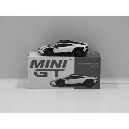 1:64 Lamborghini Huracan Sterrato (Bianco Asopo) (Opened, Unsealed)