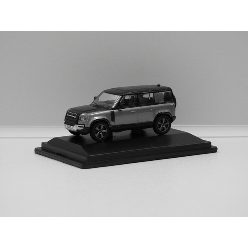 1:76 New Land Rover Defender 110X (Eiger Grey)