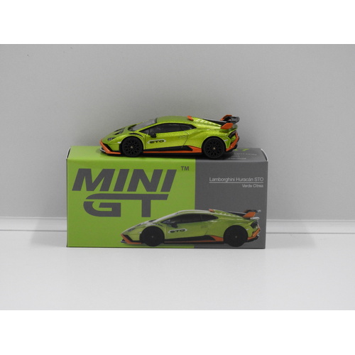 1:64 Lamborghini Huracan STO (VerdeCitrea) (Opened, Unsealed)