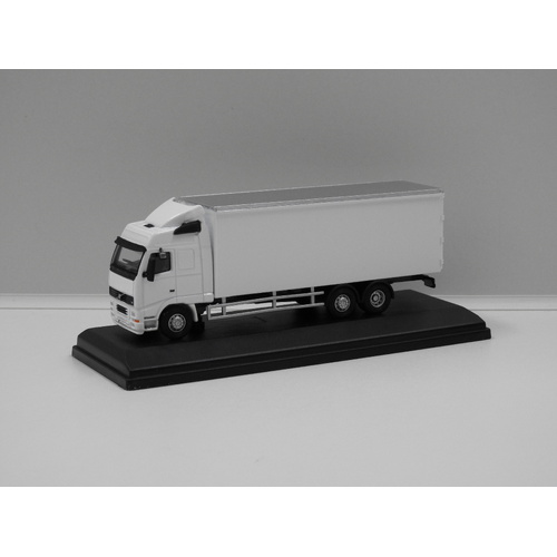 1:76 Volvo FH Box Lorry (White)