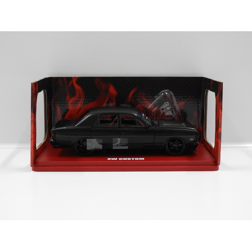 1:24 1969 Ford XW Custom "Inferno" (Matt Black)