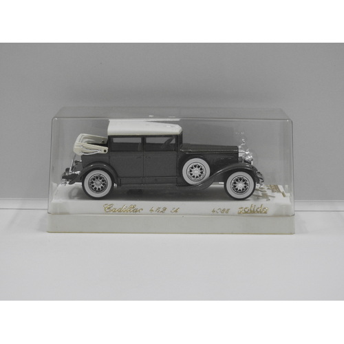 1:43 Cadillac 452 A (Olive/White)