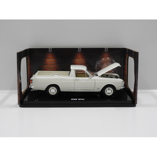 1:24 1969 Ford XW Standard Ute (White)