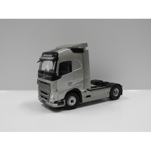 1:24 2022 Volvo FH Globetrotter XL (Bronze)