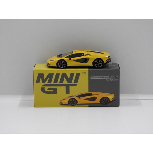 1:64 Lamborghini Countach LPI 800-4 (New Giallo Orion) (Opened, Unsealed)