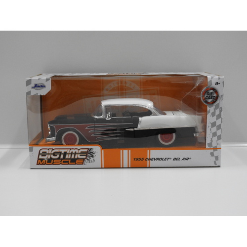 1:24 1955 Chevrolet Bel Air (Black/White with Red Flames)