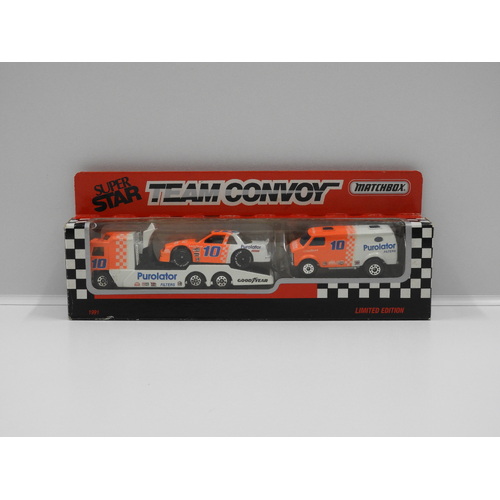 1:64 Matchbox Team Convoy - Purolator Racing (Derrike Cope) #10