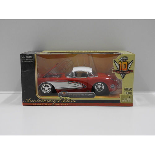 1:24 1957 Chevy Corvette (Red/White)