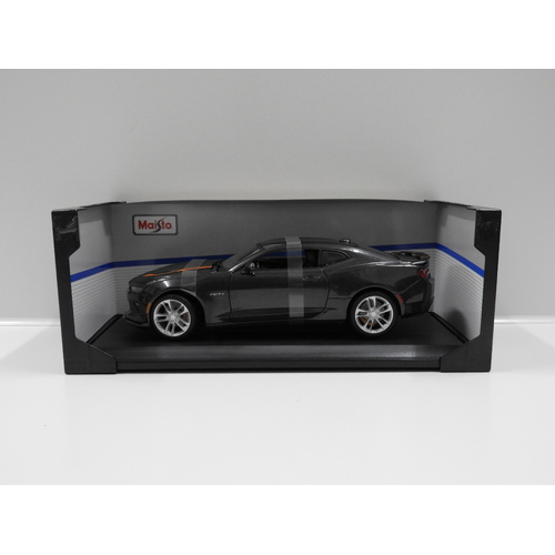 1:18 2017 Chevrolet Camaro 50th Anniversary (Grey)